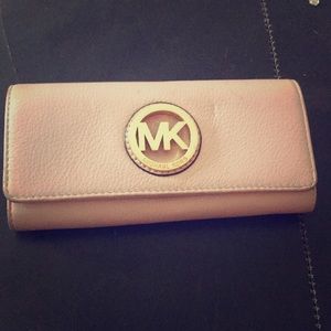 Micheal kors wallet